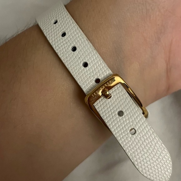 Ted Baker London Women’s Serena wrist watch white leather gold worn once - Picture 2 of 4